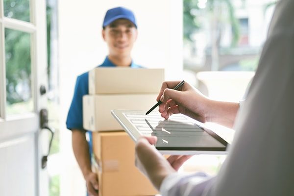Online Shopping – Delivery and Logistics Online Shopping - Delivery and Logistics