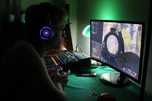 Artificial Intelligence in Games Artificial Intelligence in Games