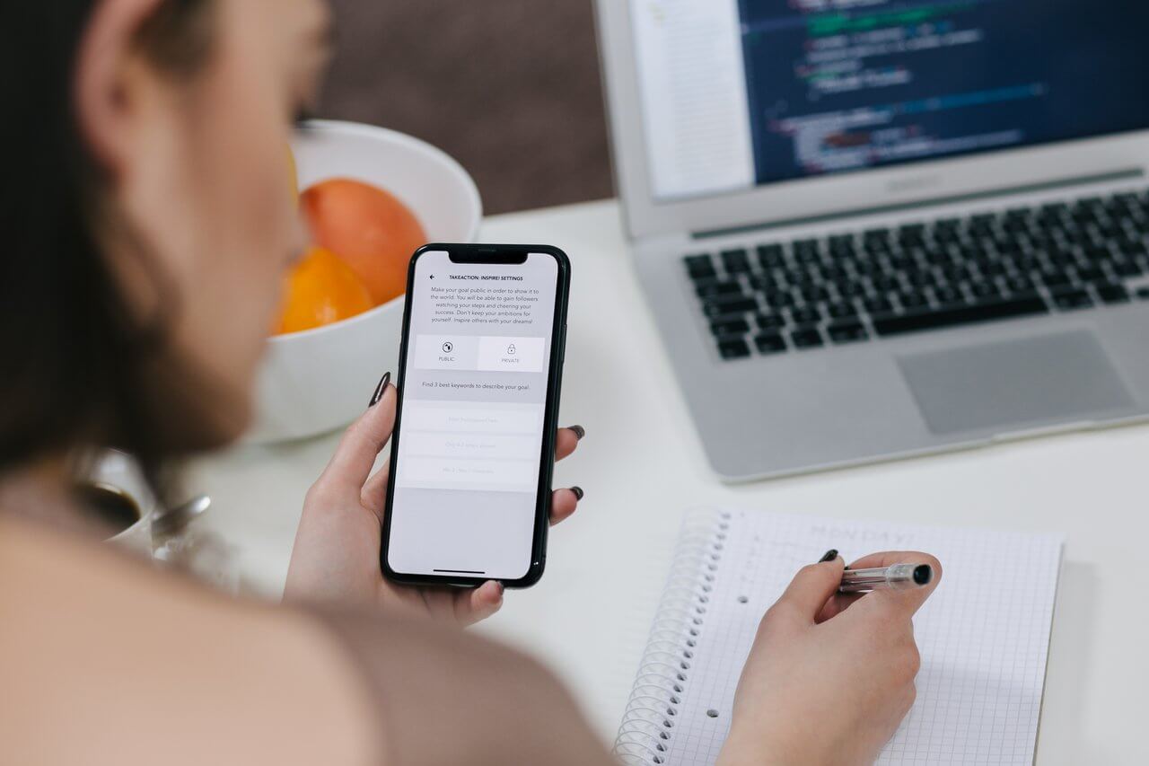 UX Comparison: Mobile Apps Vs Mobile Website – What’s Better? UX Comparison: Mobile Apps Vs Mobile Website - What’s Better?